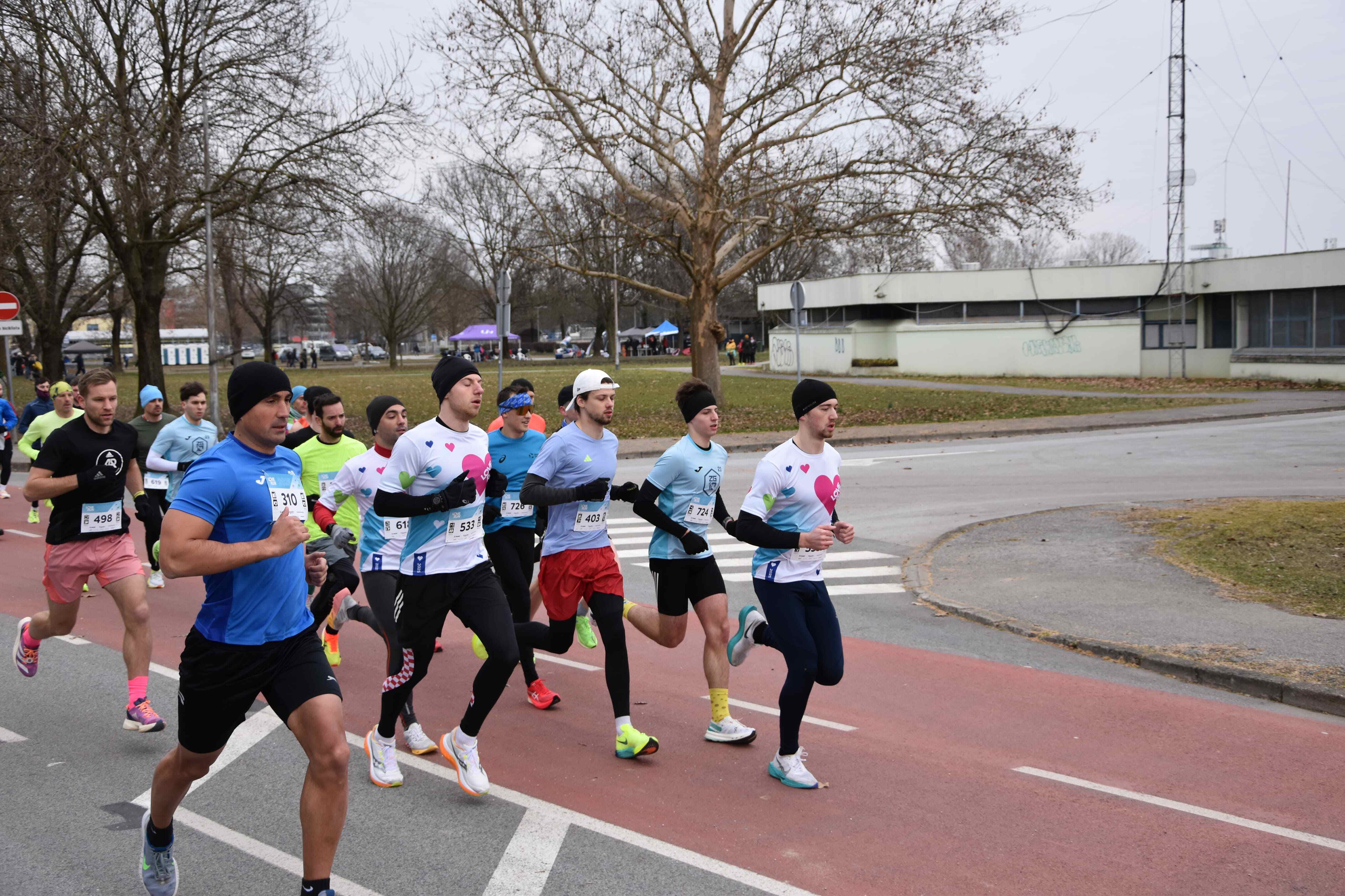 triatlon; natjecatelji; triatlon klub trimax; TK swibir; trčanje; loverun 2025